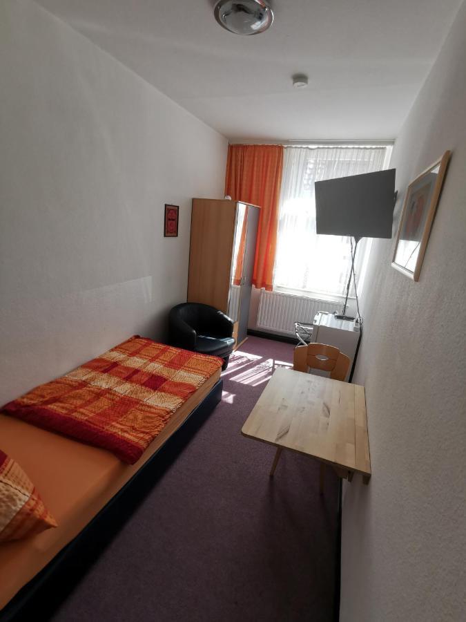 Pension zum Hirsch Hattersheim am Main Exterior foto