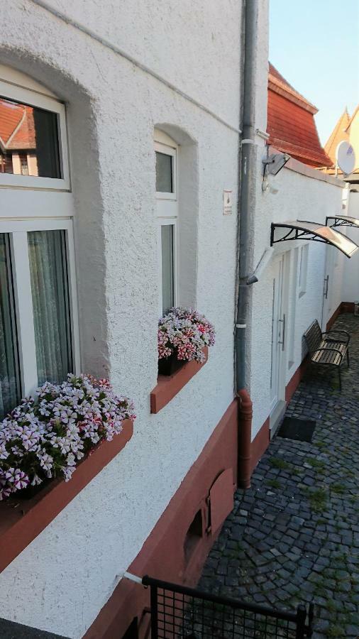 Pension zum Hirsch Hattersheim am Main Exterior foto